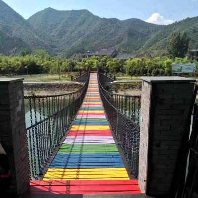 木質(zhì)吊橋